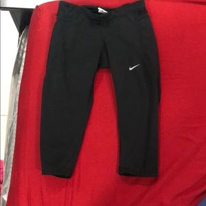 NIKE RUNNING CROPS